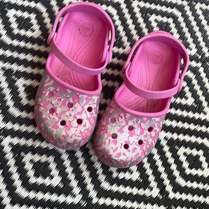 Pink camo sling back crocks